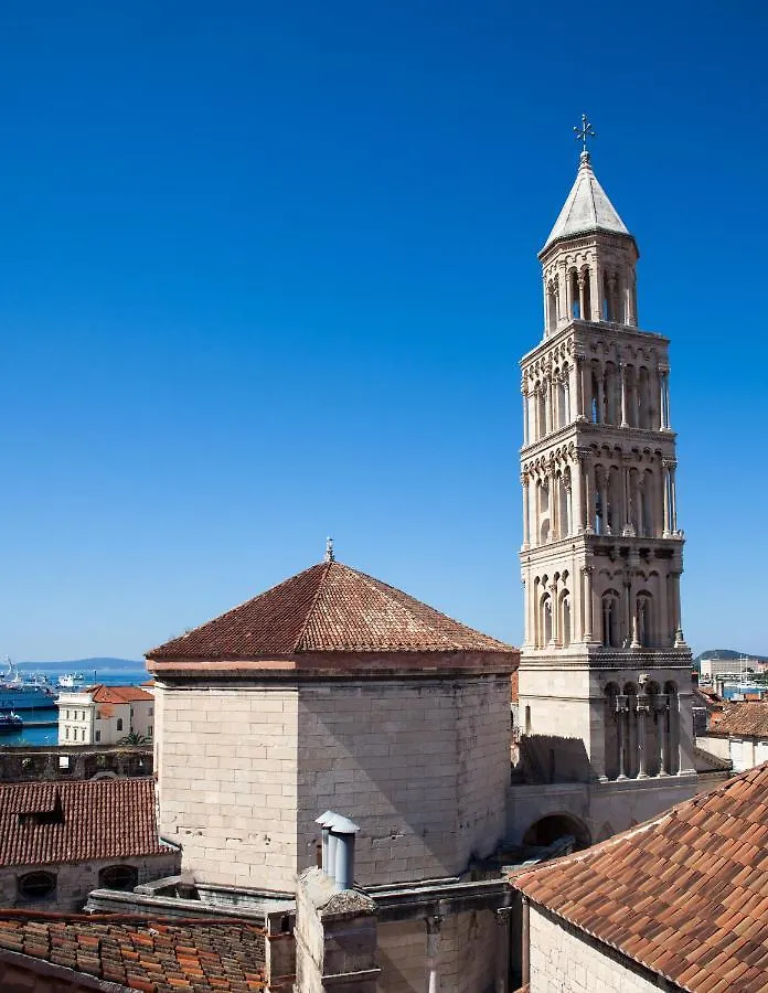 Aurum D Apartment Split