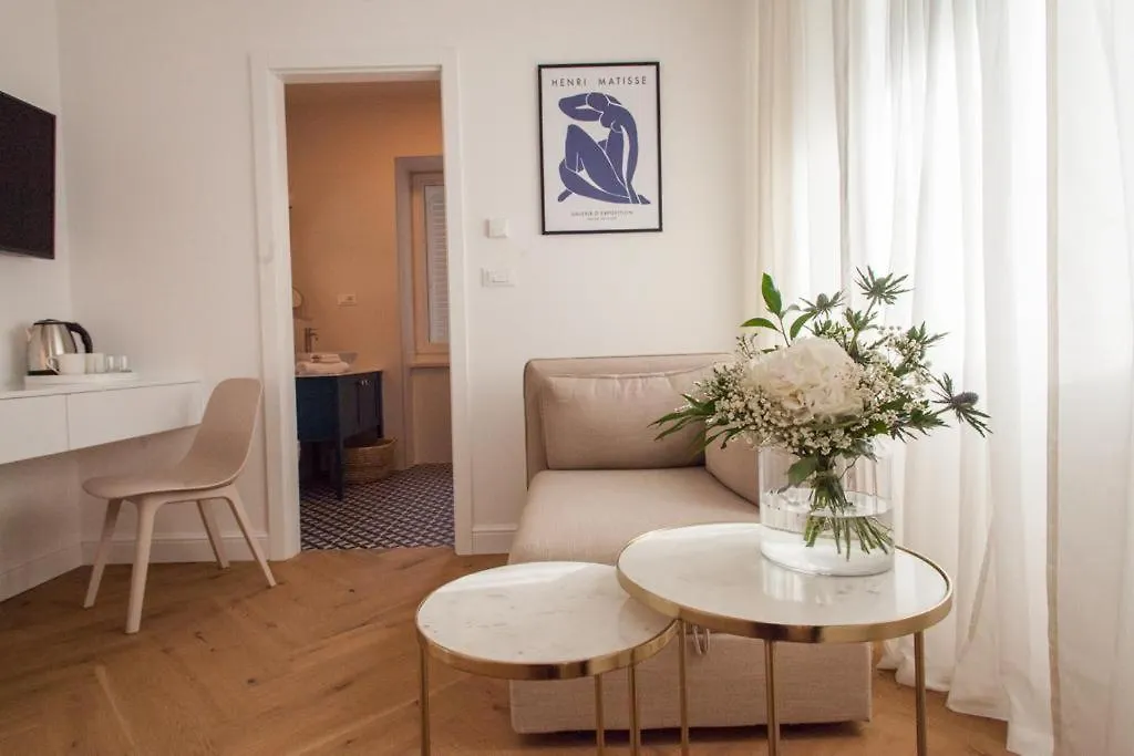 Aurum D Apartment Split